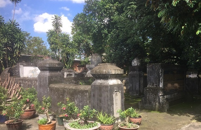 Nằm ngủ thấy 3 ngôi mộ đánh còn gì tỷ lệ trúng cao Nằm ngủ thấy 3 ngôi mộ đánh còn gì tỷ lệ trúng cao