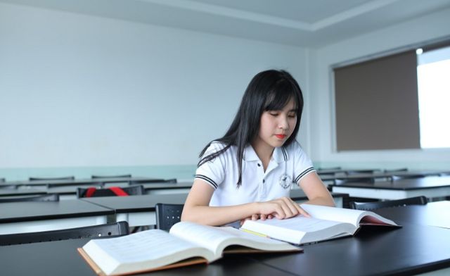 Con số may mắn nào tương ứng với giấc chiêm bao thấy đi ôn thi?